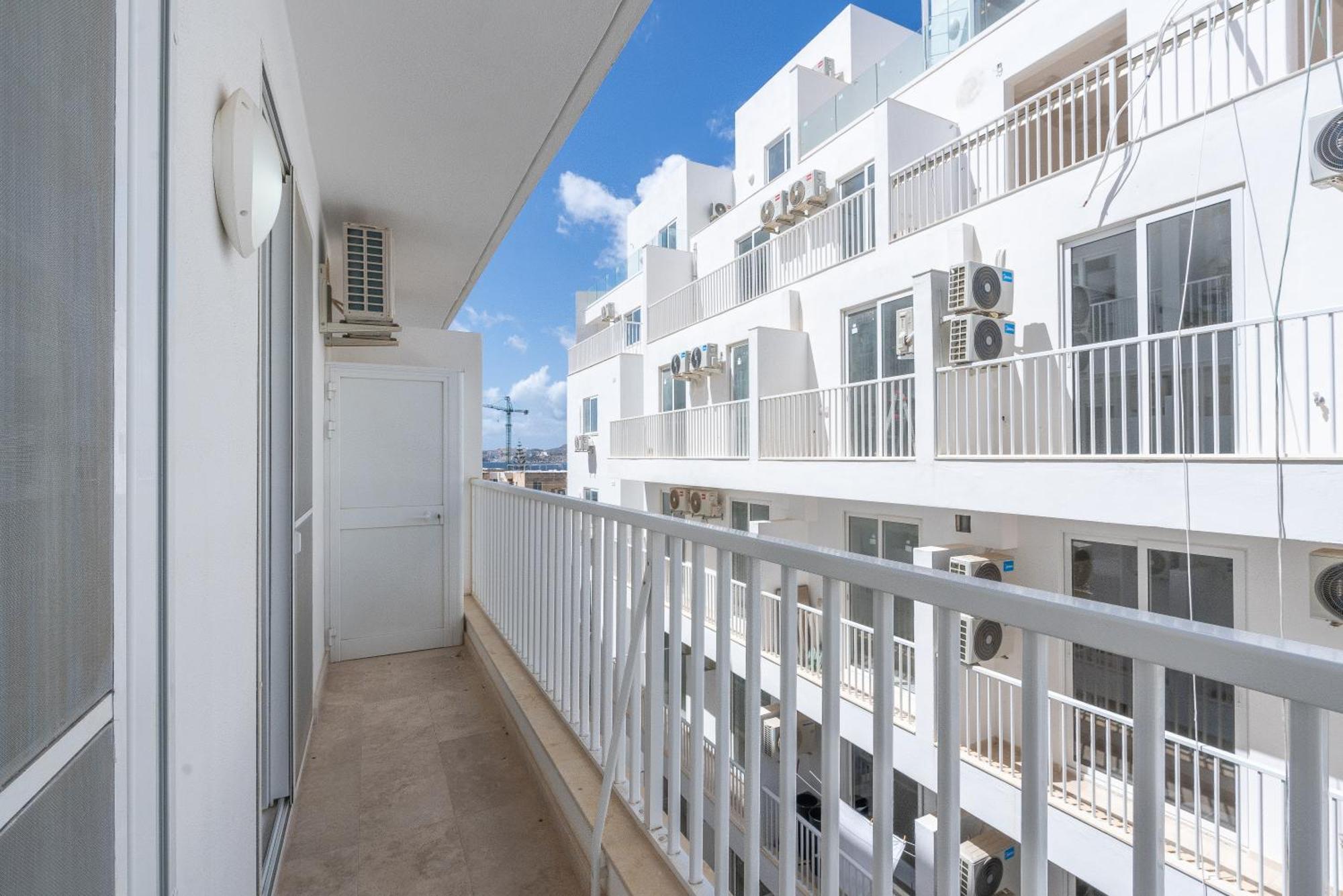Modern & Luxurious Apartment - Prime Location St. Paul's Bay Exteriér fotografie